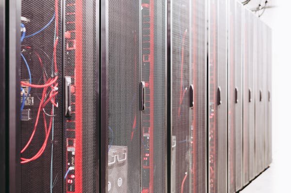 Comprehensive guide to effective data center maintenance